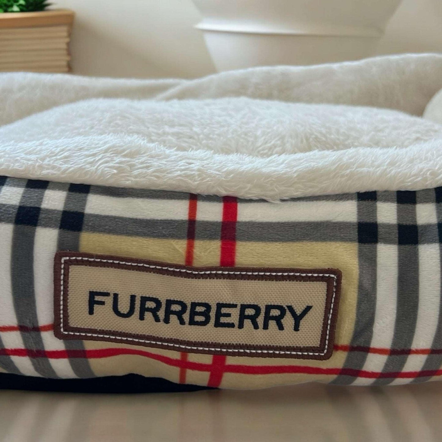 Furrberry Teddy bed for medium dog - bearsupreme