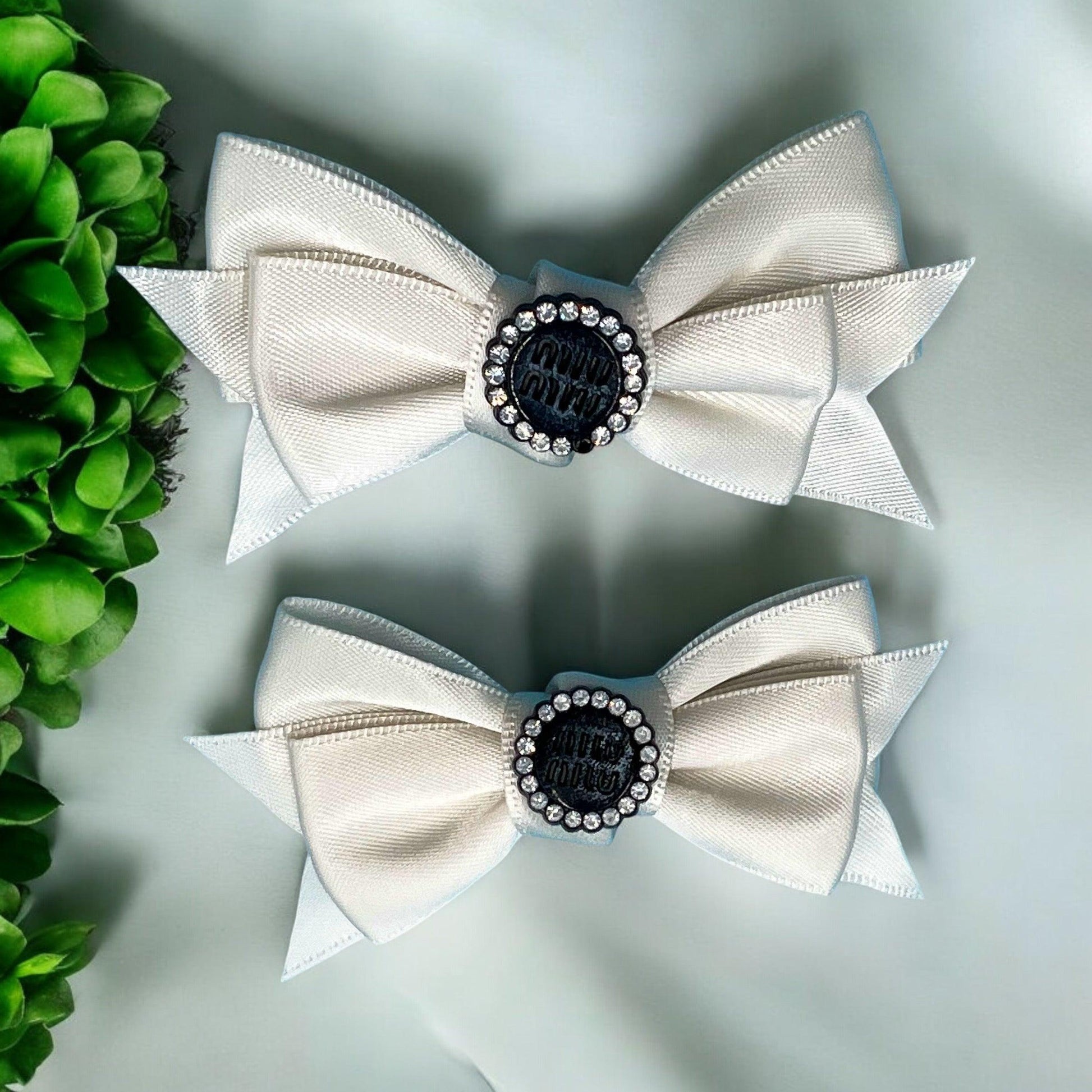 Miu Miu White Hair clip - bearsupreme